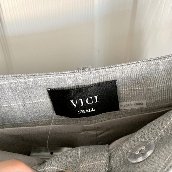 VICI Posh Preview Cropped Pinstripe Blazer Shorts Set Grey - Picture 14 of 16
